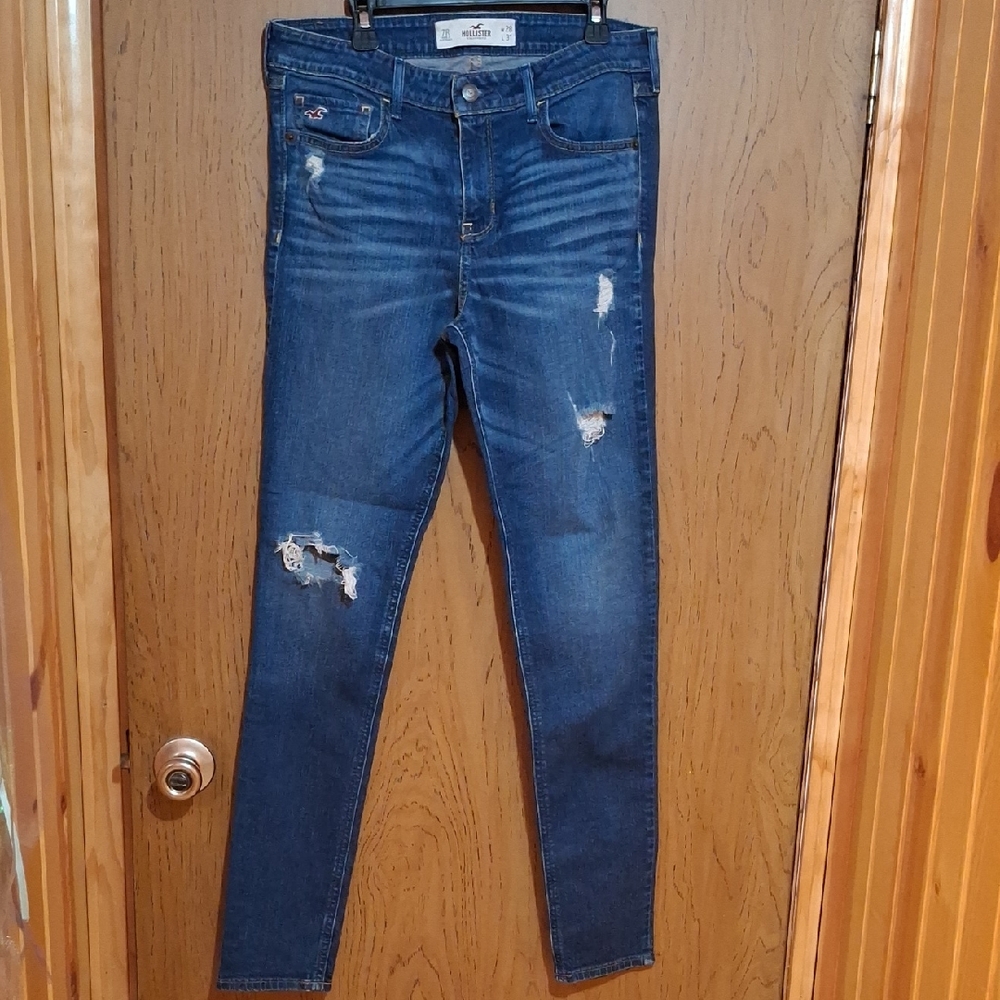 Hollister Women's Dark Blue Distressed Skinny Jeans